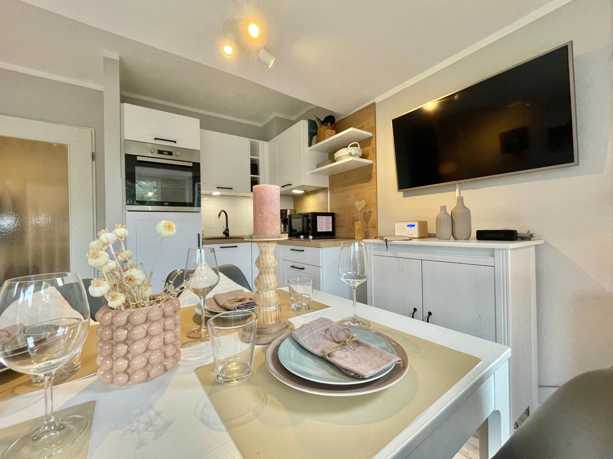 Guglhupf Wohlfuehl-Maisonette Mit Boxspring, Disney, Netflix เบราน์ลาเกอ ภายนอก รูปภาพ